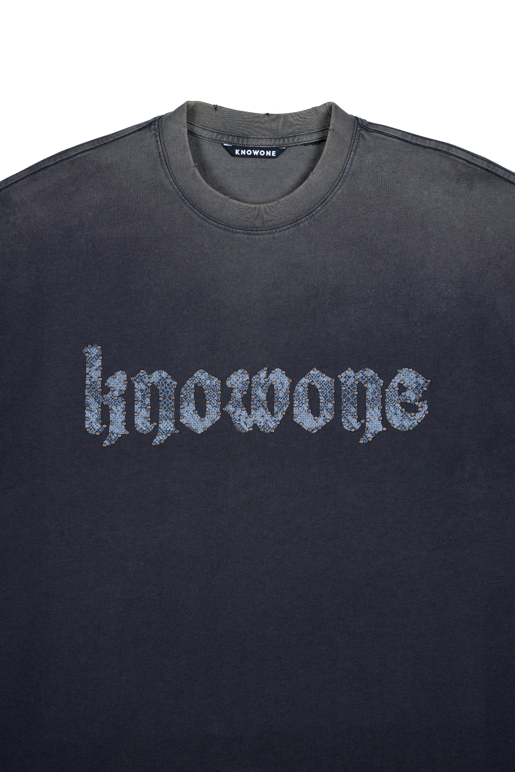 KNOWONE SNAKE PRINT RIVET TEE IRON