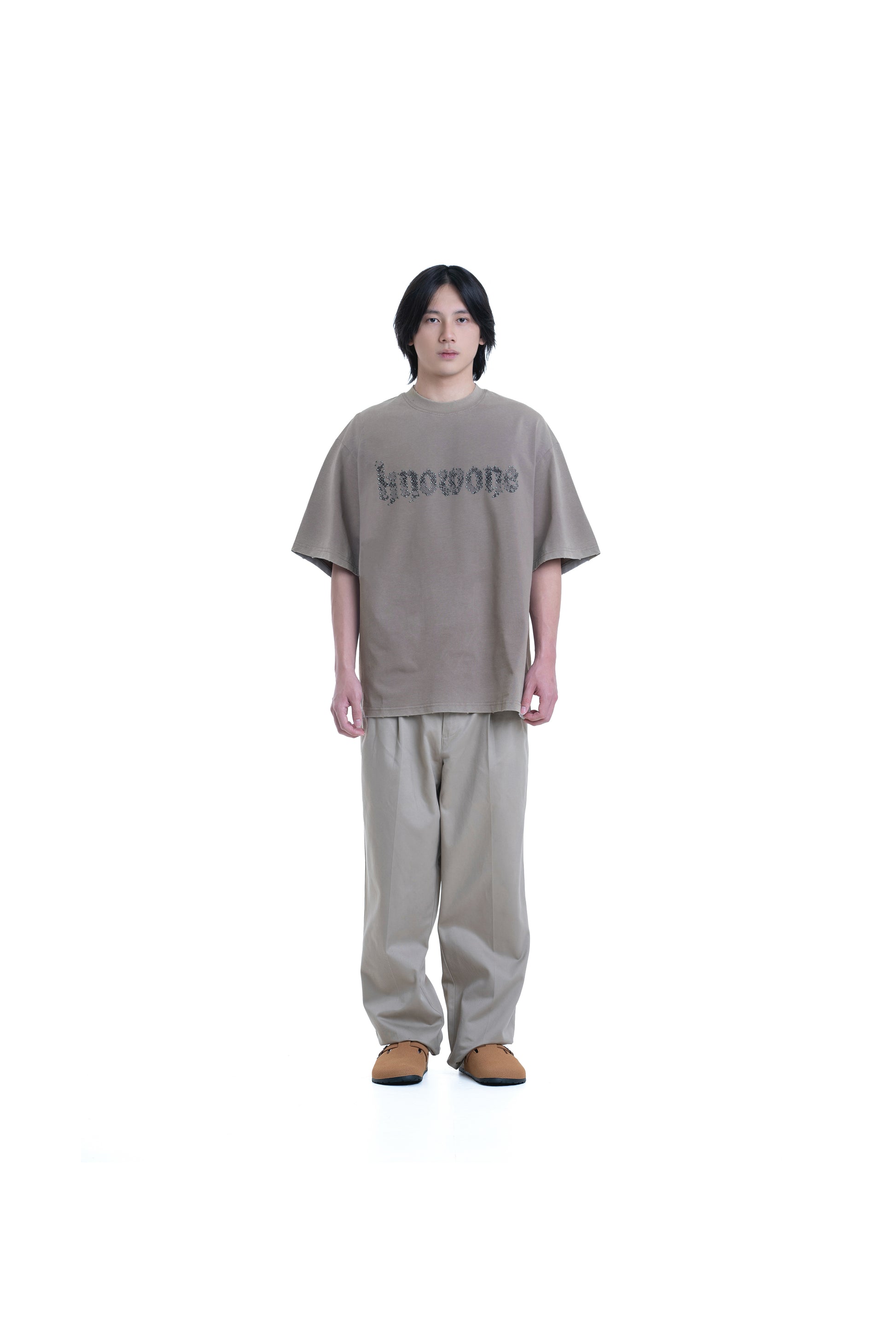 KNOWONE SNAKE PRINT RIVET TEE CEMENT