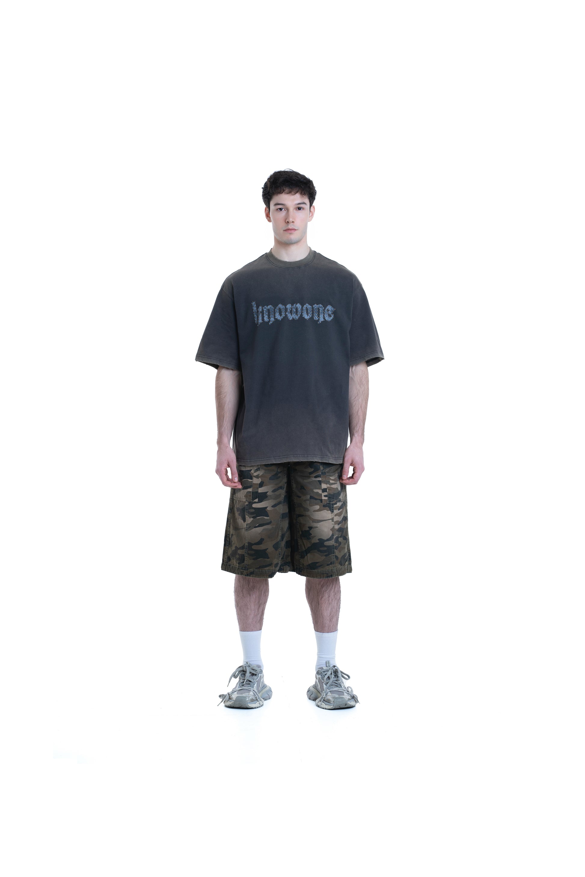 KNOWONE SNAKE PRINT RIVET TEE IRON